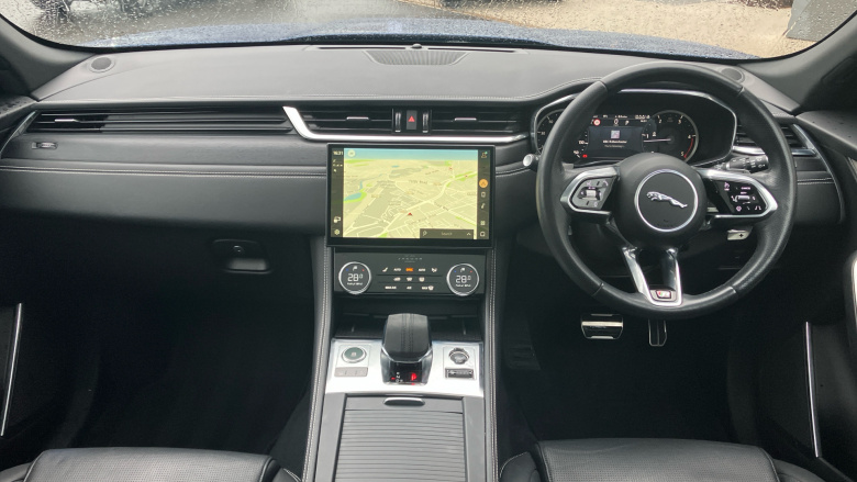 Jaguar F-Pace 2.0 D200 R-Dynamic Black 5dr Auto AWD Diesel Estate